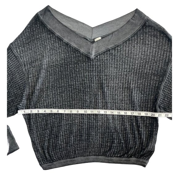Free People We The Free South Side Thermal V-Neck Gray Black V-Neck XS $68 - Picture 7 of 13